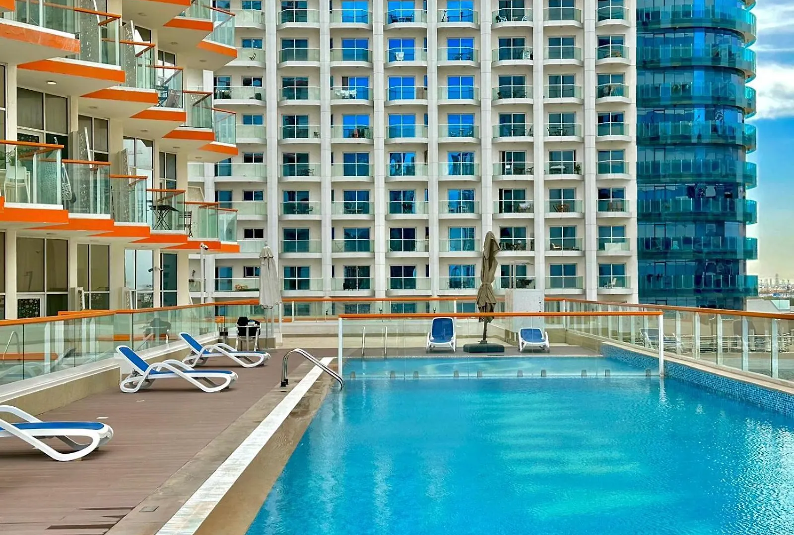 Dubai Canal View And Burj Khalifa View Studio In Business Bay Birleşik Arap Emirlikleri